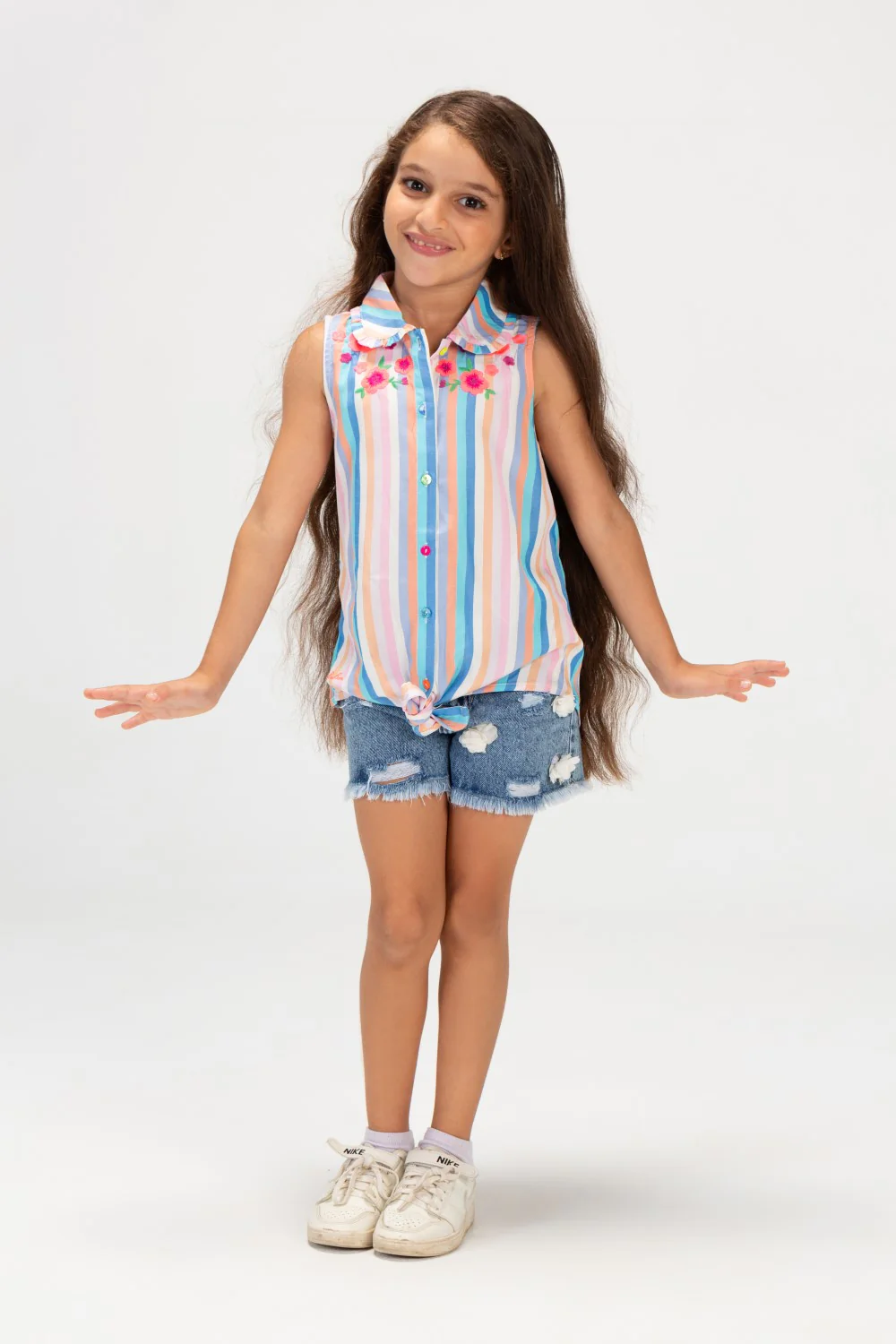 Girls Casual Striped Sleeveless Bouse With Colored Buttons On The Front