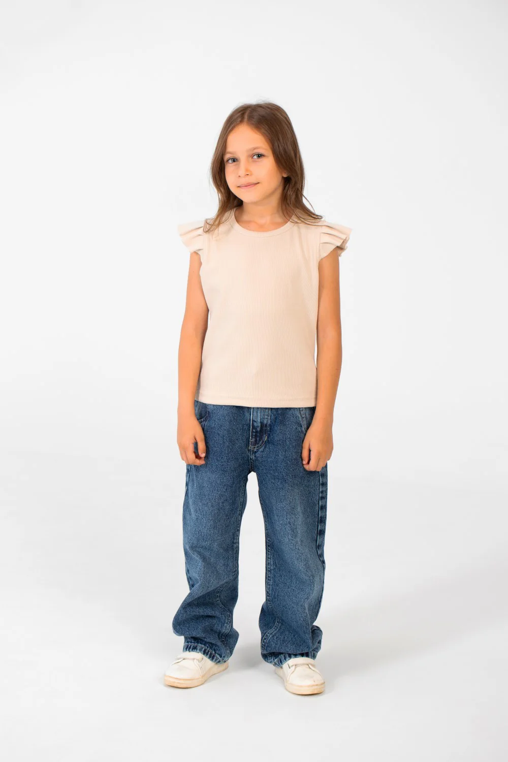 Girl's Classic T-shirt With Shoulder Ruffles In Practical Material - Image 4