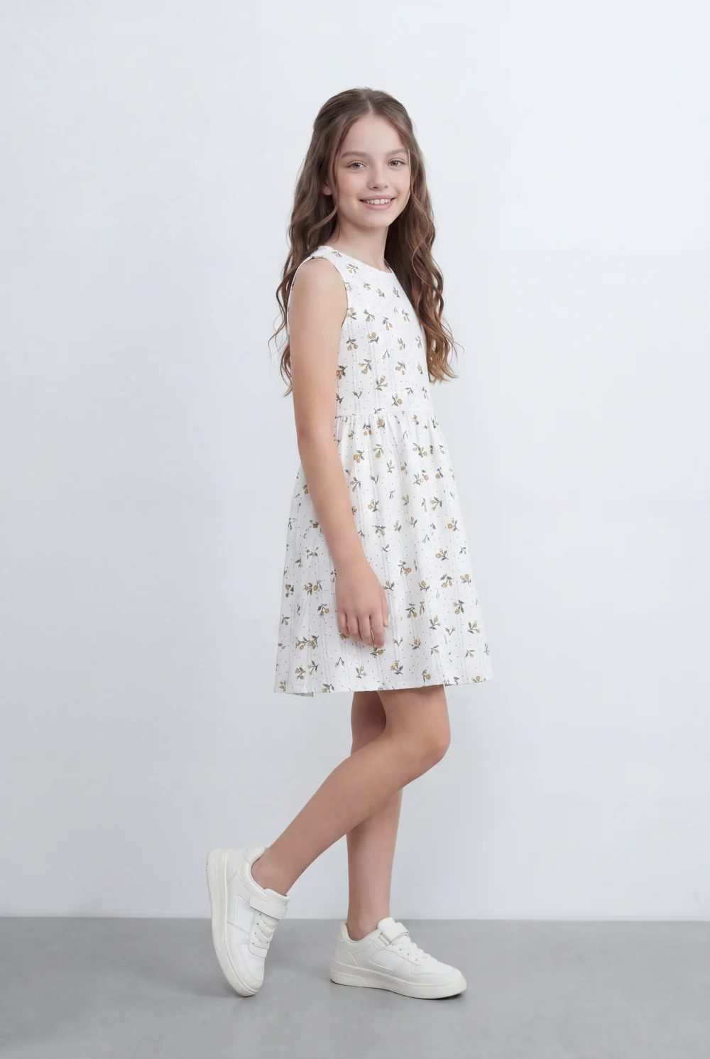 Girl's Tomato Store Floral Print Linen Dress Sleeveless Design Gathered Waist Detail Soft All Over Ditsy Floral Pattern - Image 3