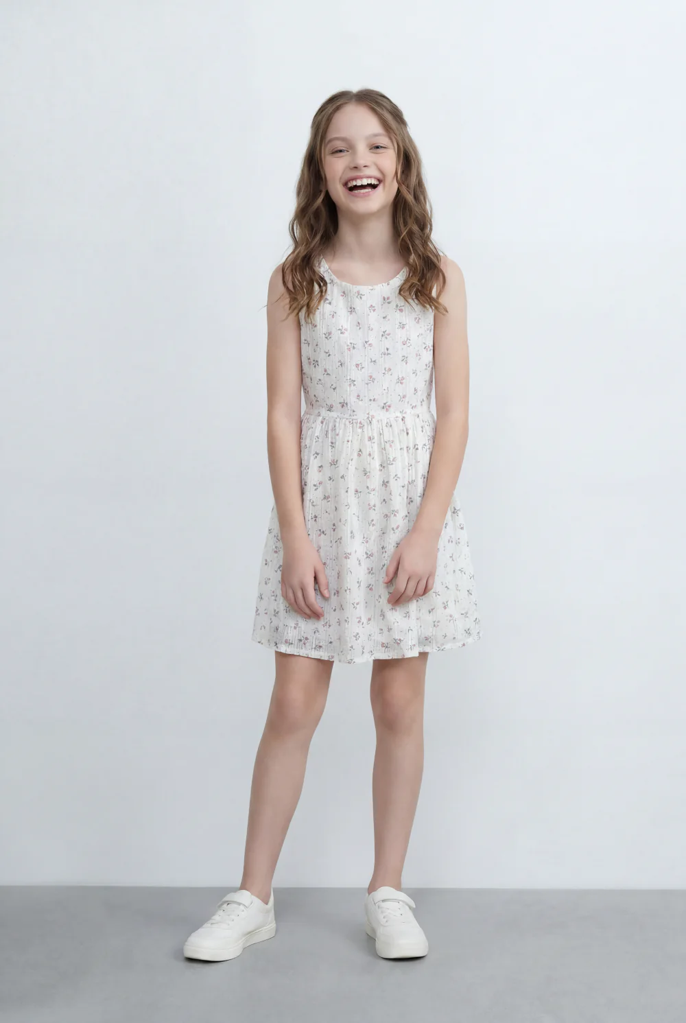 Girl's Tomato Store Floral Print Linen Dress Sleeveless Design Gathered Waist Detail Soft All Over Ditsy Floral Pattern - Image 4