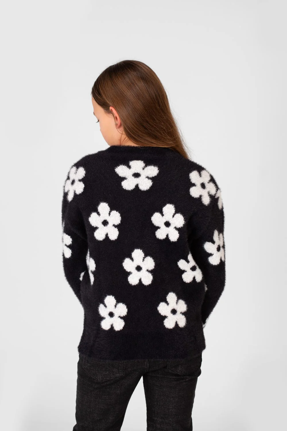 Girl's Floral Printed Round Neck Pullover In A Modern Cut - Image 2
