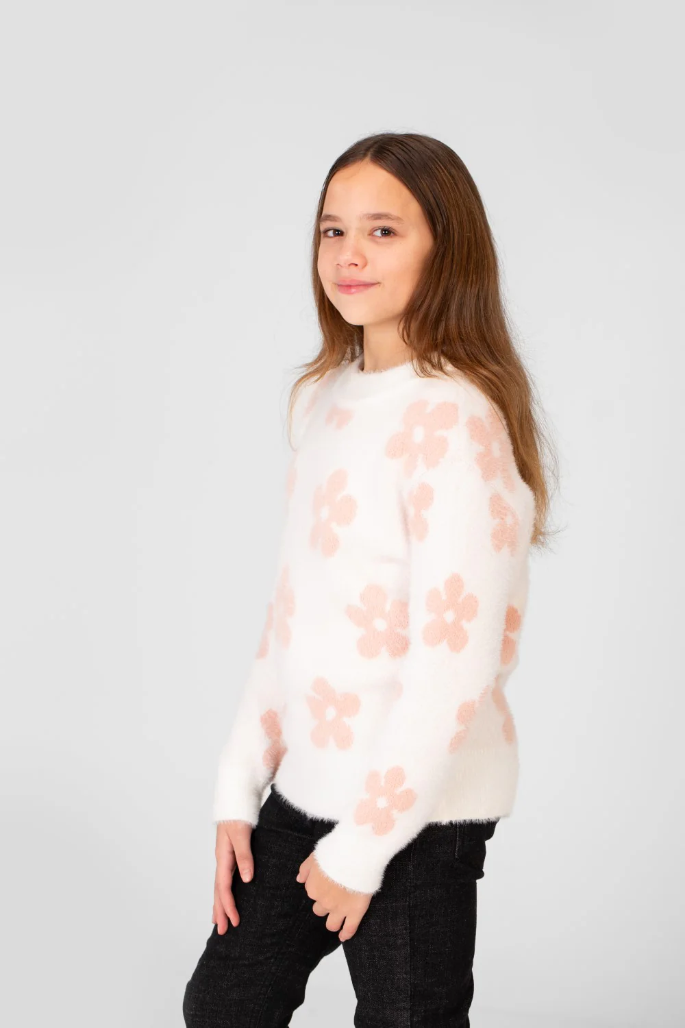 Girl's Floral Printed Round Neck Pullover In A Modern Cut - Image 7