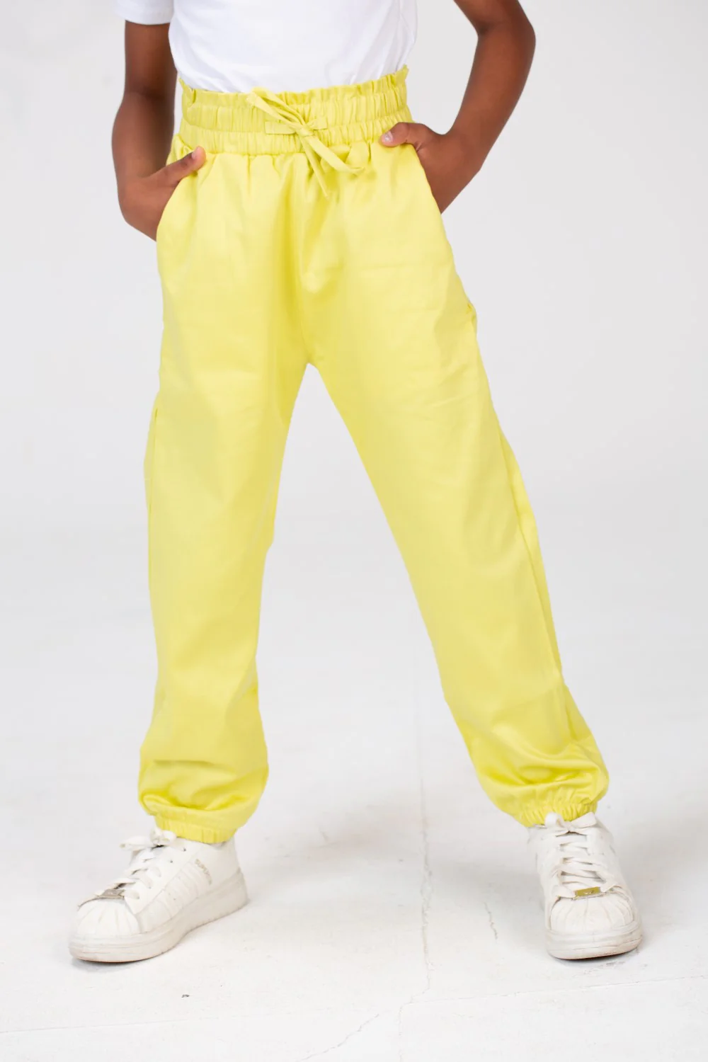 Girls Gabardine Elastic Waistband Pants With Three Pocketsand Cheerful Summer Colors - Image 3