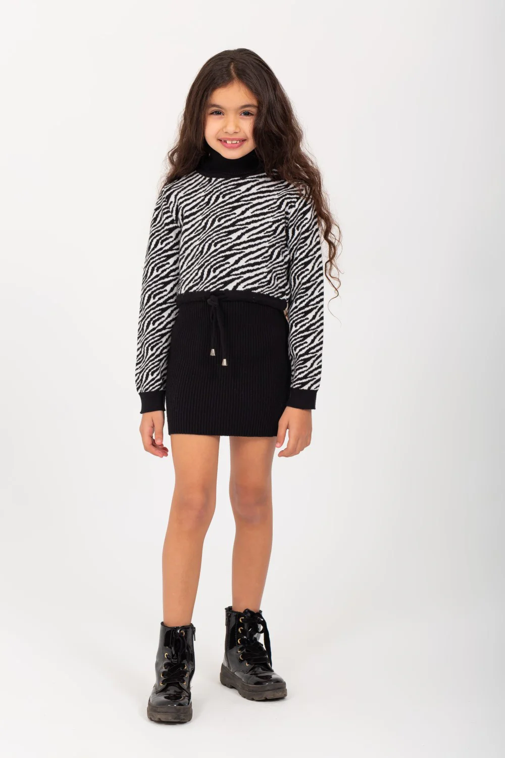 Girl's High Neck Regular Fit Style Outfit With Unqiue Design - Image 4