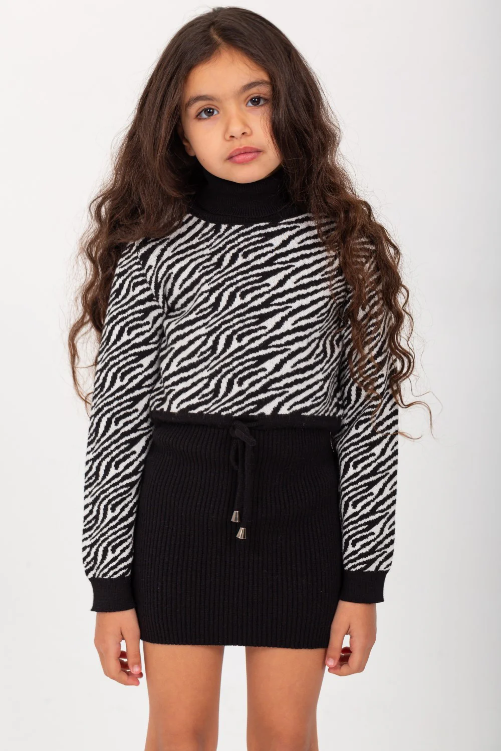 Girl's High Neck Regular Fit Style Outfit With Unqiue Design - Image 6