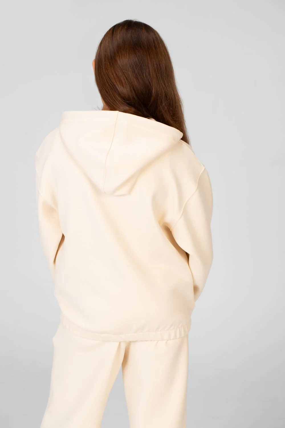 Girl's Training Suit In Practical Material And A Modern Cut - Image 2