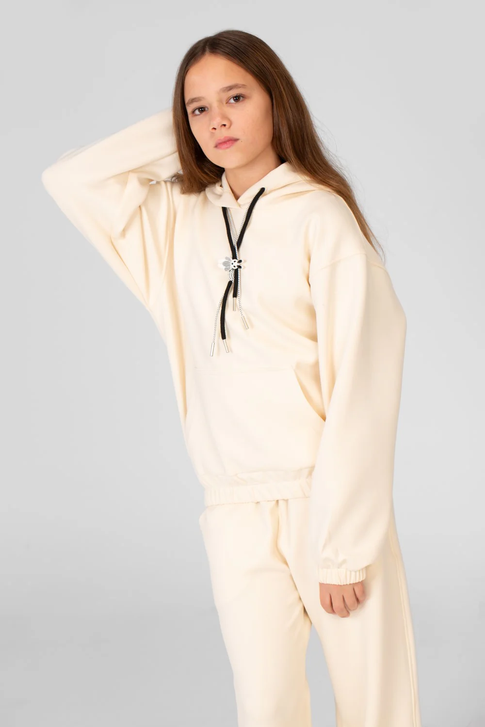 Girl's Training Suit In Practical Material And A Modern Cut - Image 4