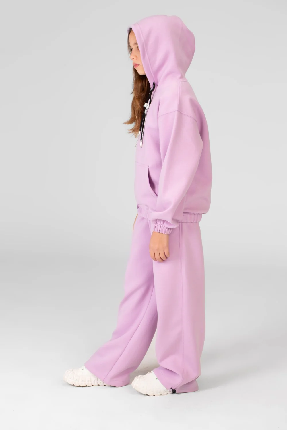 Girl's Training Suit In Practical Material And A Modern Cut - Image 7