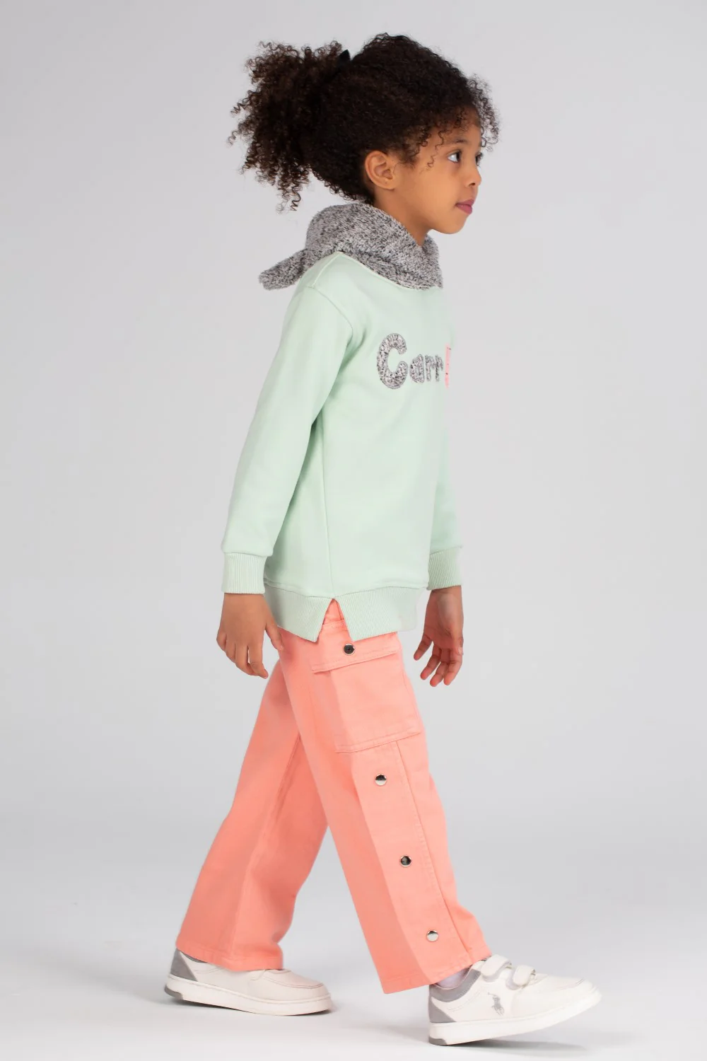 Girl's Hoodie Long Sleeves Front Printed Padded Sweatshirt With Unique Fur Hooded - Image 3