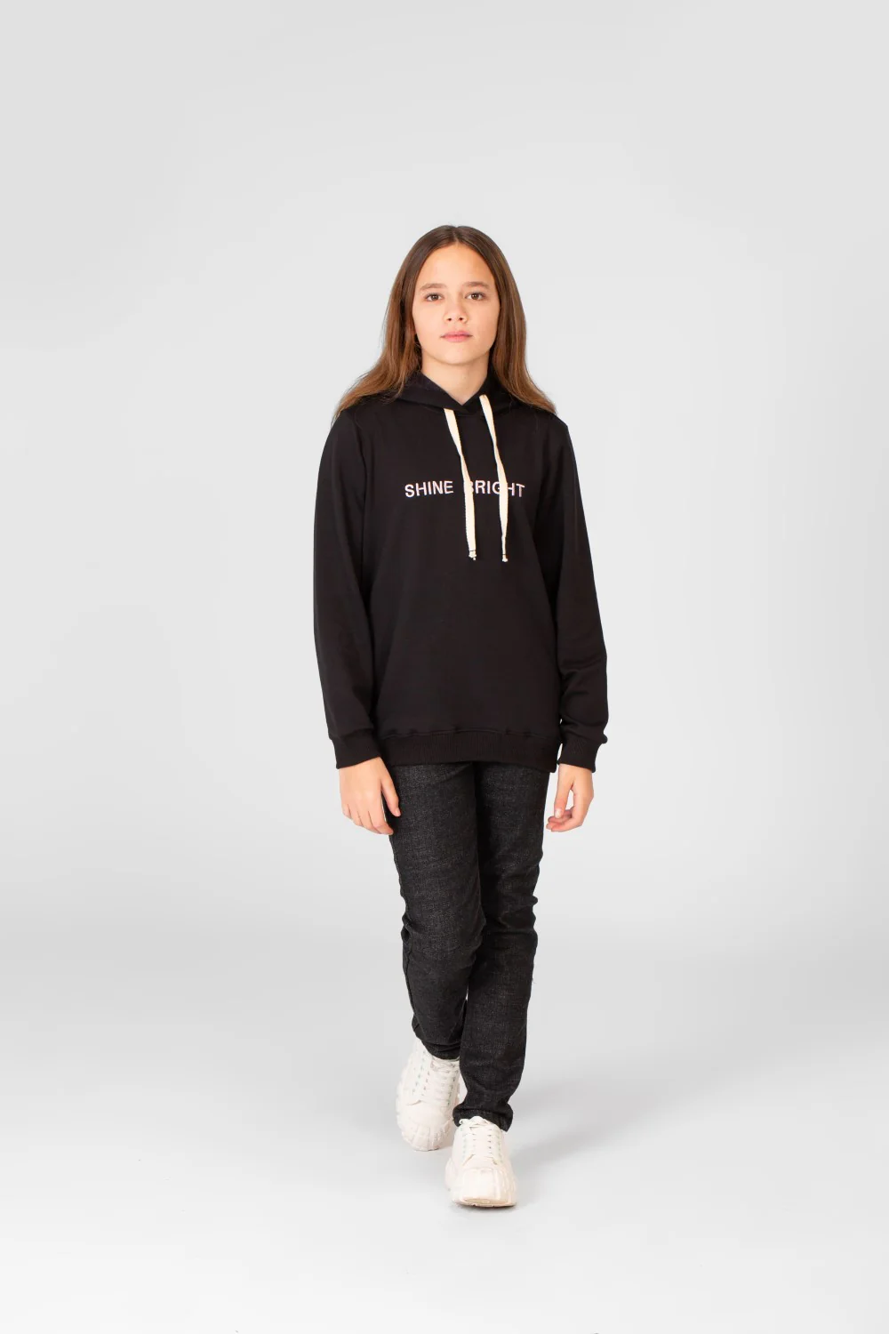 Girl's Hoodie Sweatshirt With Text Print And Long Sleeves - Image 4