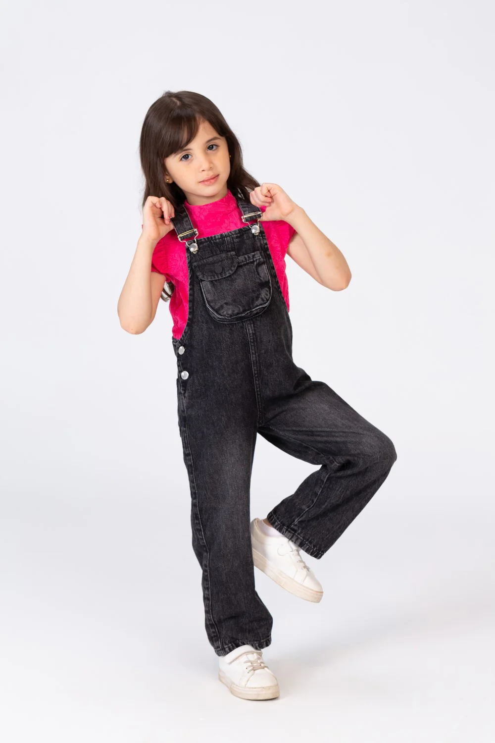 Girls Jeans Salopette With A Front Pocket And Distinctive Details