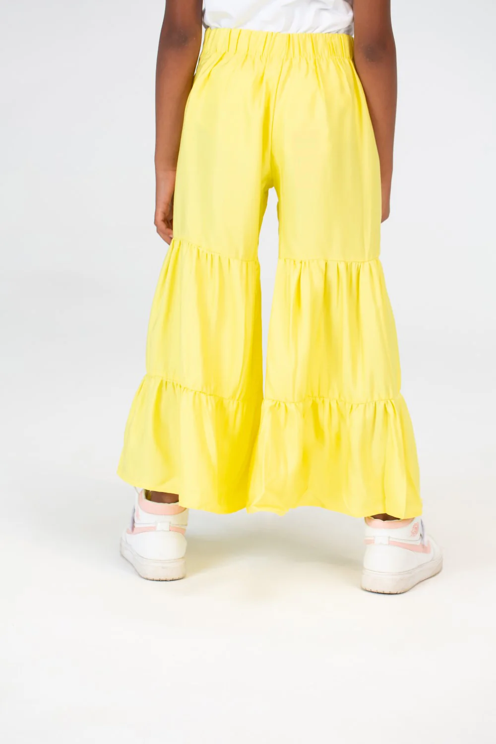 Girls Long And Wide Trousers In Basic Fabric With A Modern Summer Cut - Image 14