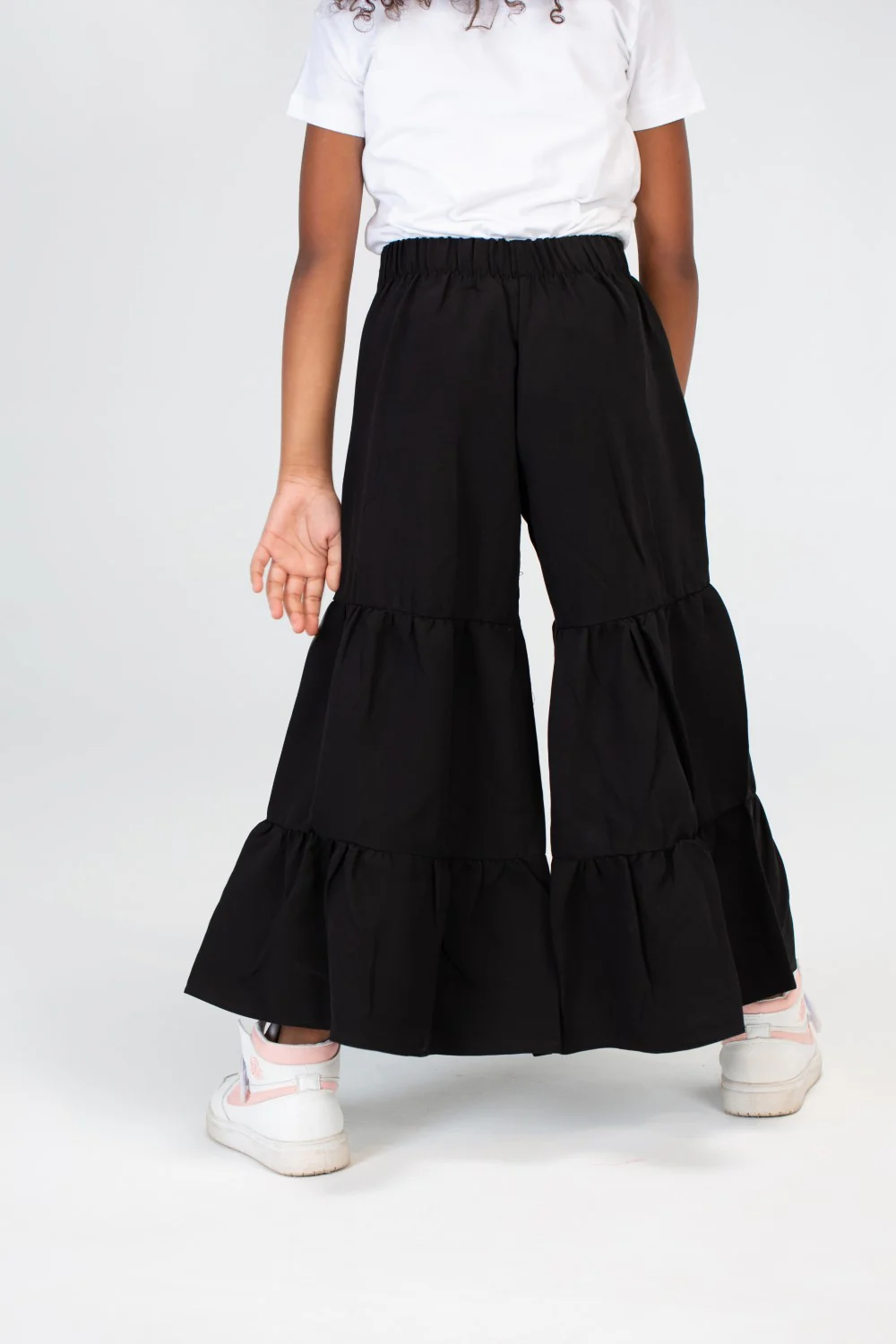 Girls Long And Wide Trousers In Basic Fabric With A Modern Summer Cut - Image 2