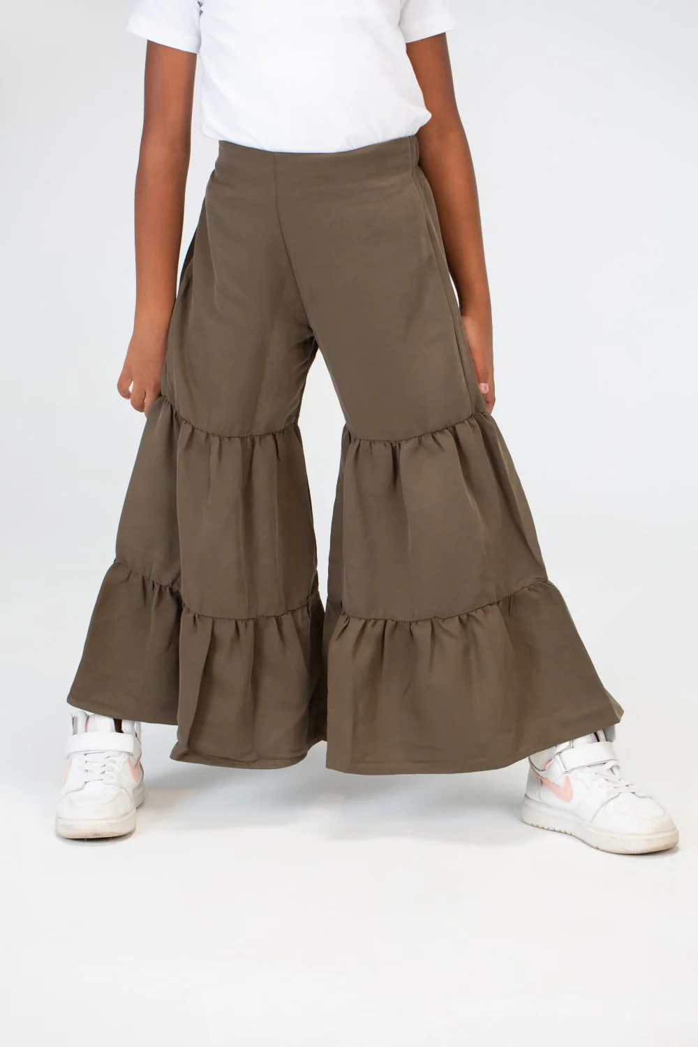 Girls Long And Wide Trousers In Basic Fabric With A Modern Summer Cut - Image 7