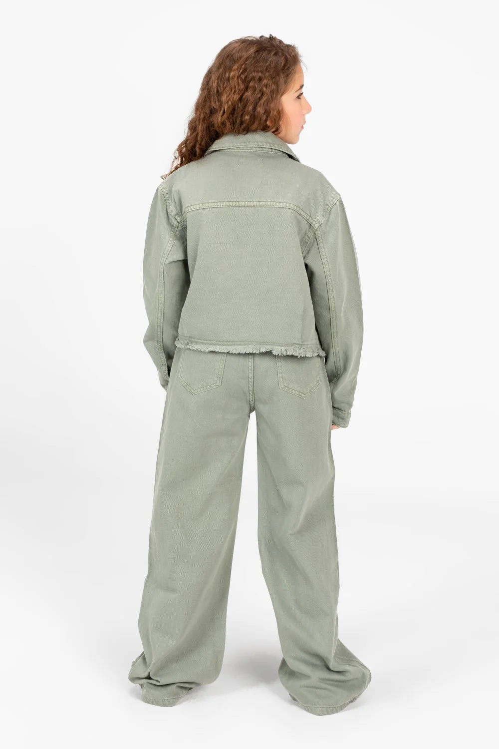 Girl's Modern Slouchy Jeans Outfit Set - Image 10