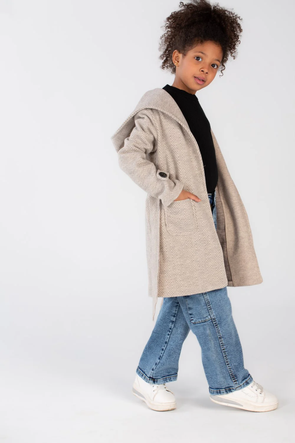 Girl's Padded Comfortable Fit Gogh With Front Pockets Coat - Image 3