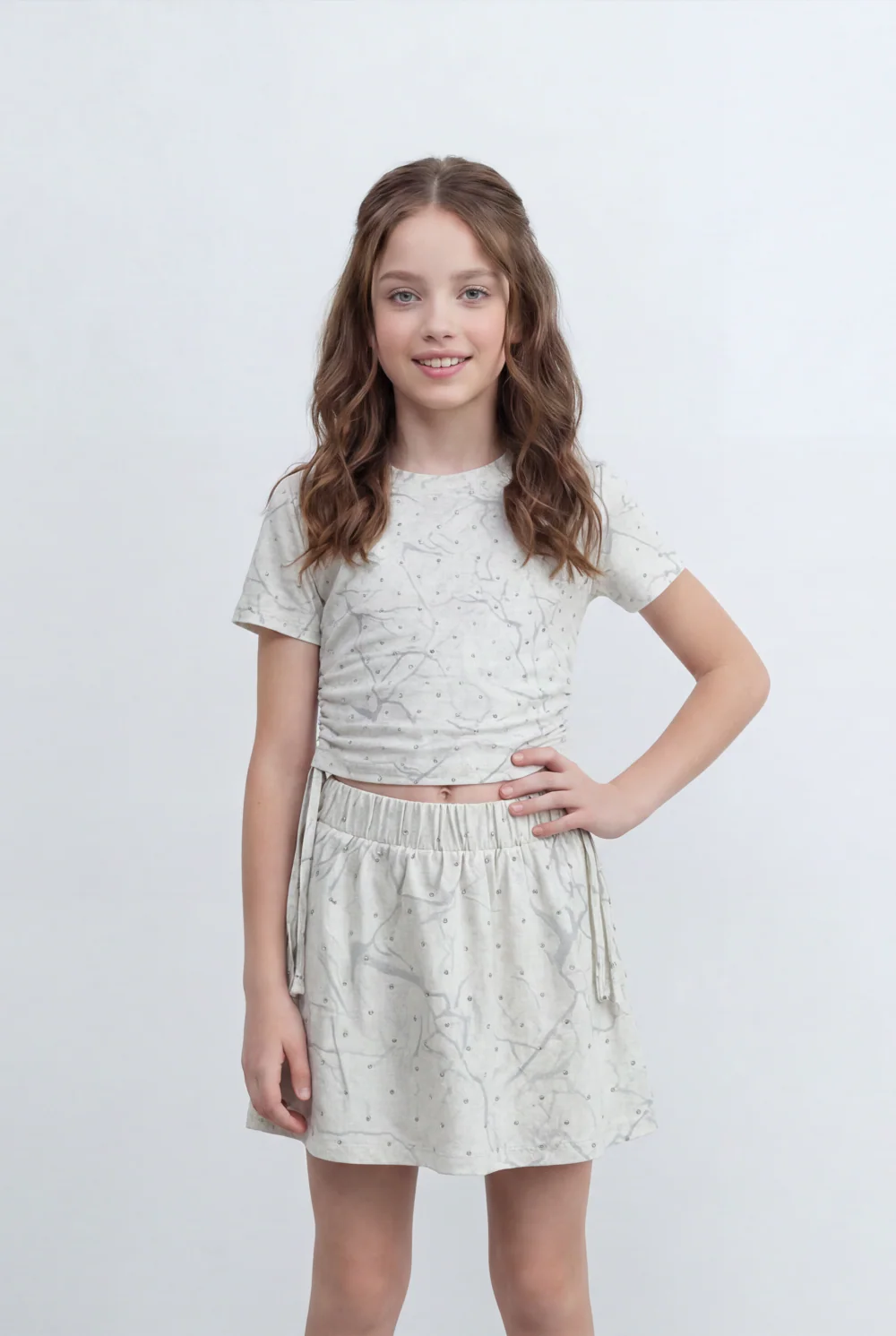 Girl's Tomato Store Printed Co-Ord Set Featuring A Short Sleeve Crop Top Side Tie Details Outfit - Image 3