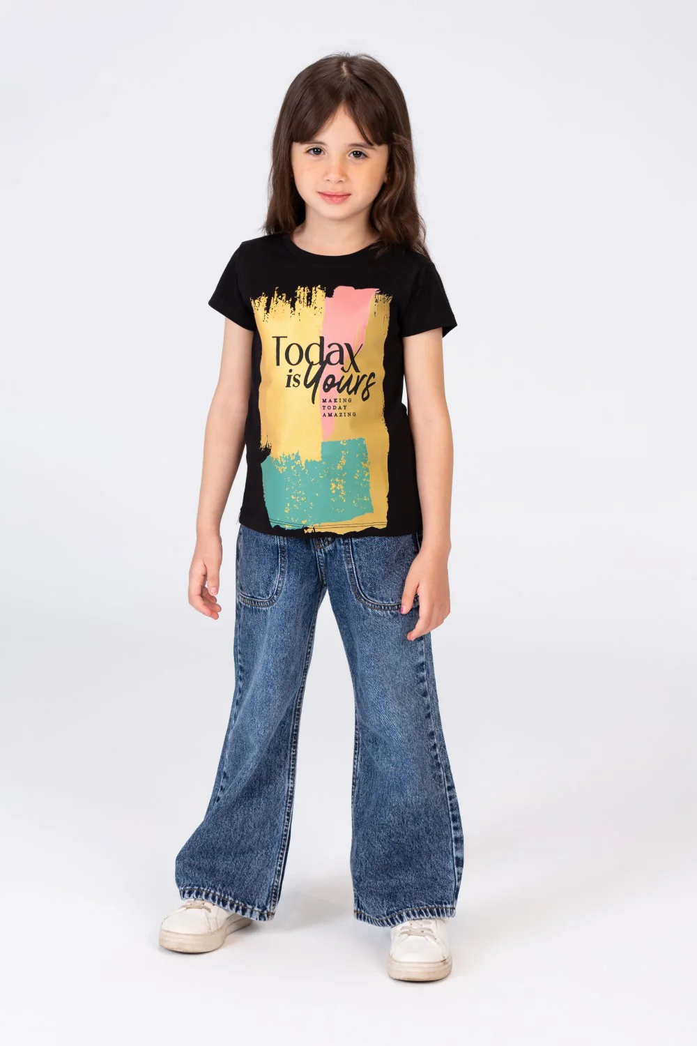 Girls Printed T-shirt With Comfortable And Practical Material - Image 4