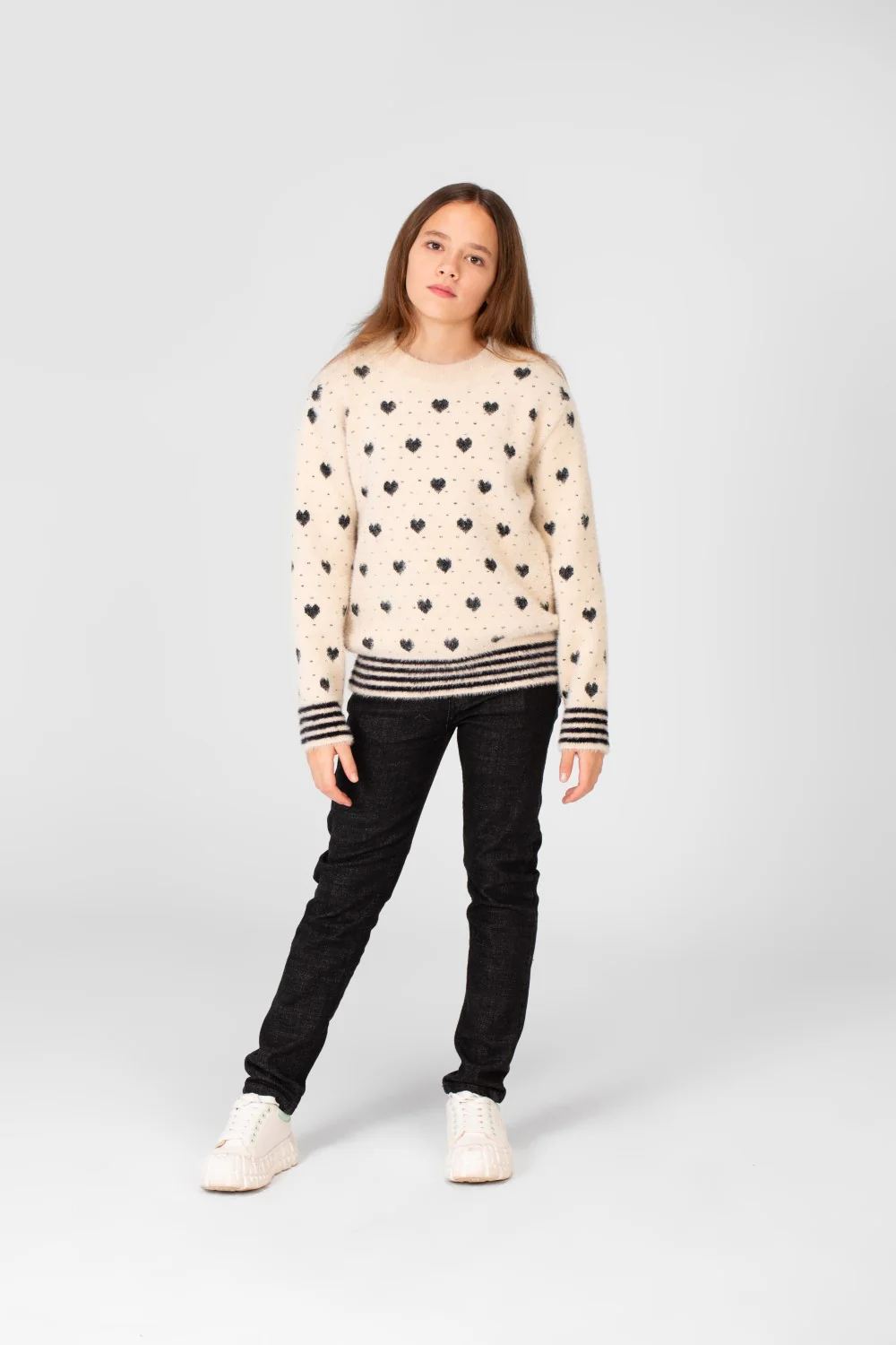 Girl's Round Neck Pullover With Hearts Printed In Practical Material - Image 4