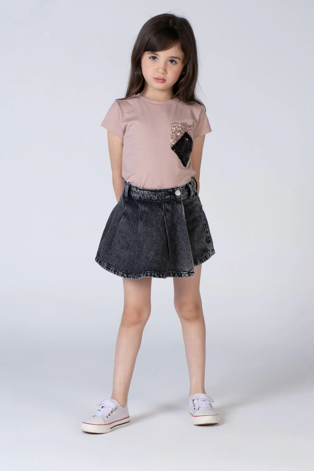 Girls Round Neck Short Sleeves T-shirt With A Distinctive Design On The Front - Image 4
