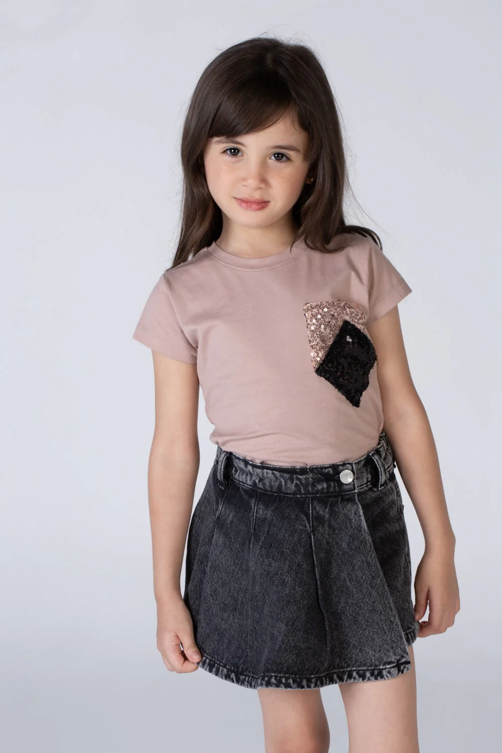 Girls Round Neck Short Sleeves T-shirt With A Distinctive Design On The Front - Image 6