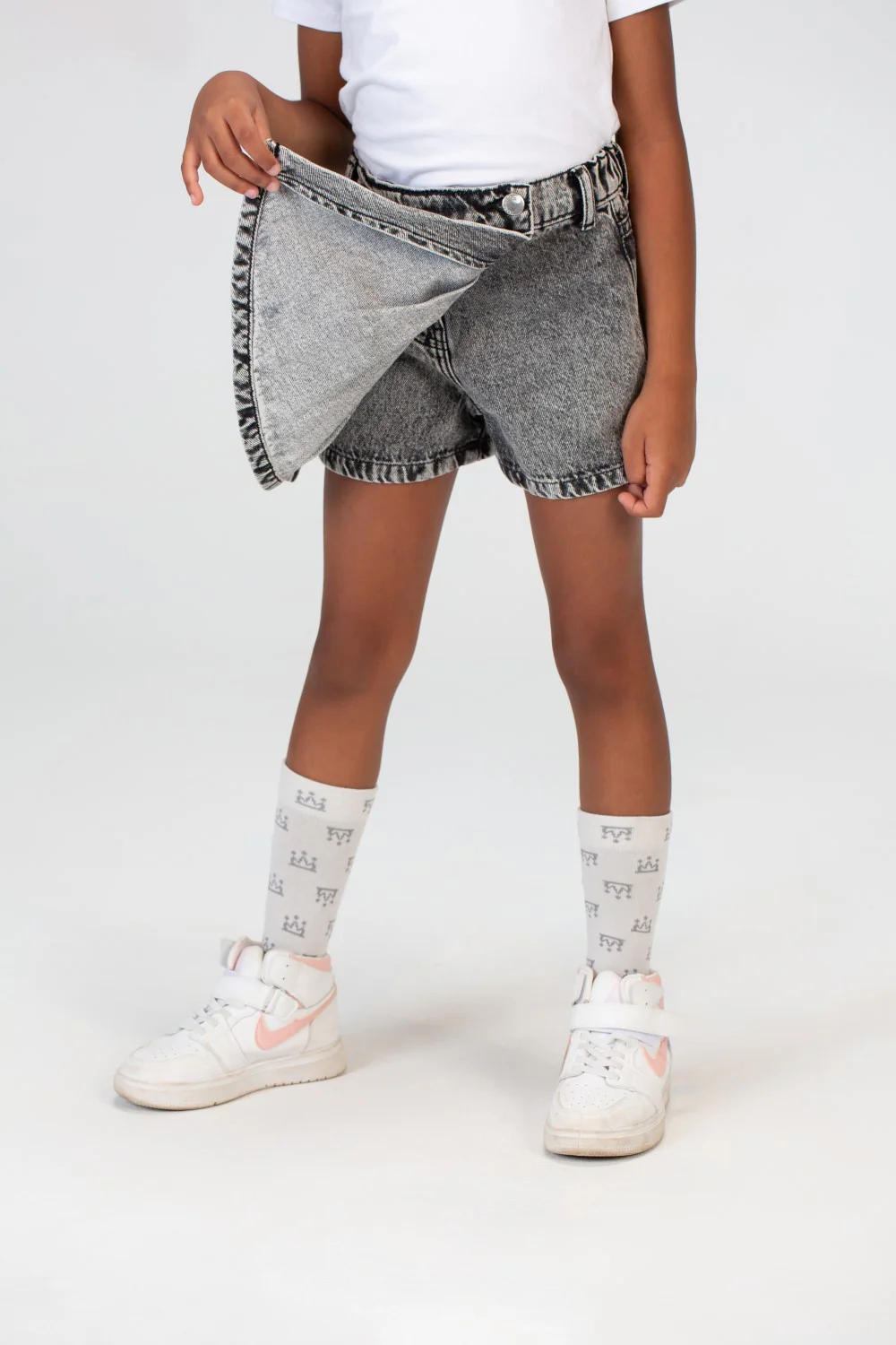 Girls Short Slouchy Casual With A Trendy Cut - Image 6