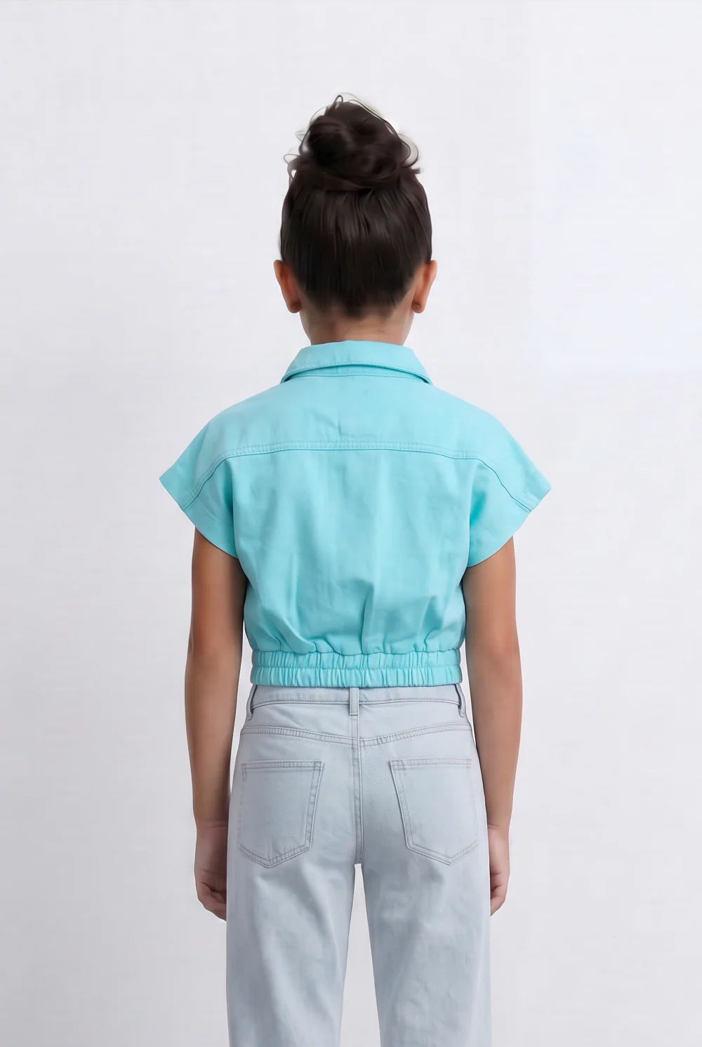 Girl's Sleeveless Cropped Jeans Vest With Elastic Hem And Boxy Design - Image 10