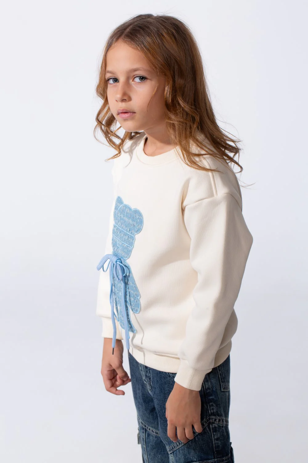 Girl's Slim Fit Crew Neck Sweatshirt With A front Bear Print And Long Sleeves - Image 7