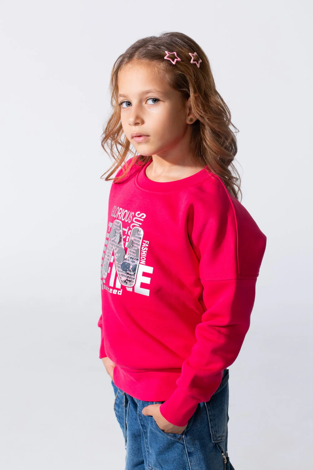 Girl's Slim Fit Sweatshirt With A Front Print And Round Neck - Image 7