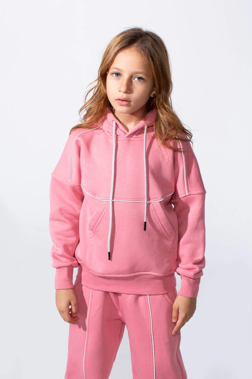 Girl's Slim Fit Two-Piece Tracksuit Set Milton Fabric With Front Kangaroo Pockets Daily Wear Outfit - Image 3