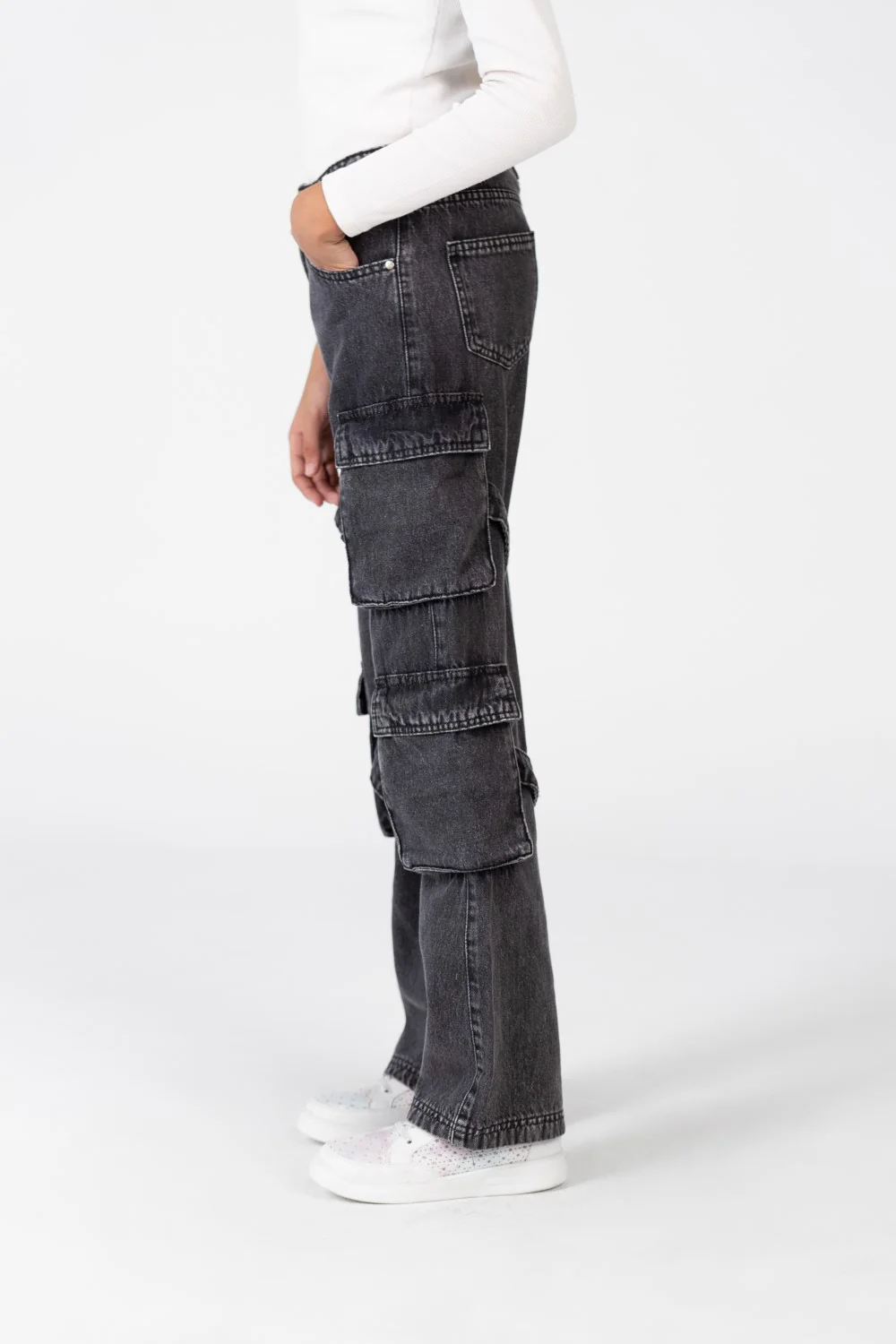 Girl's Slouchy Cargo Jeans Pants With A Unique Cut - Image 7