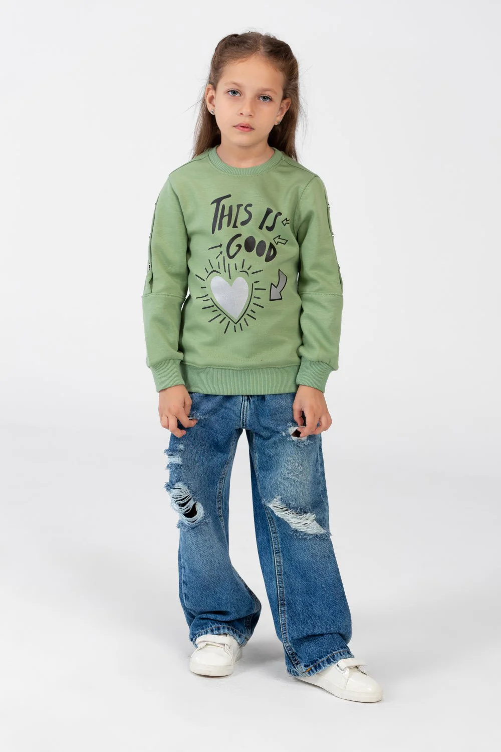 Girls' sweatshirt with a round neck and a print on the front - Image 16
