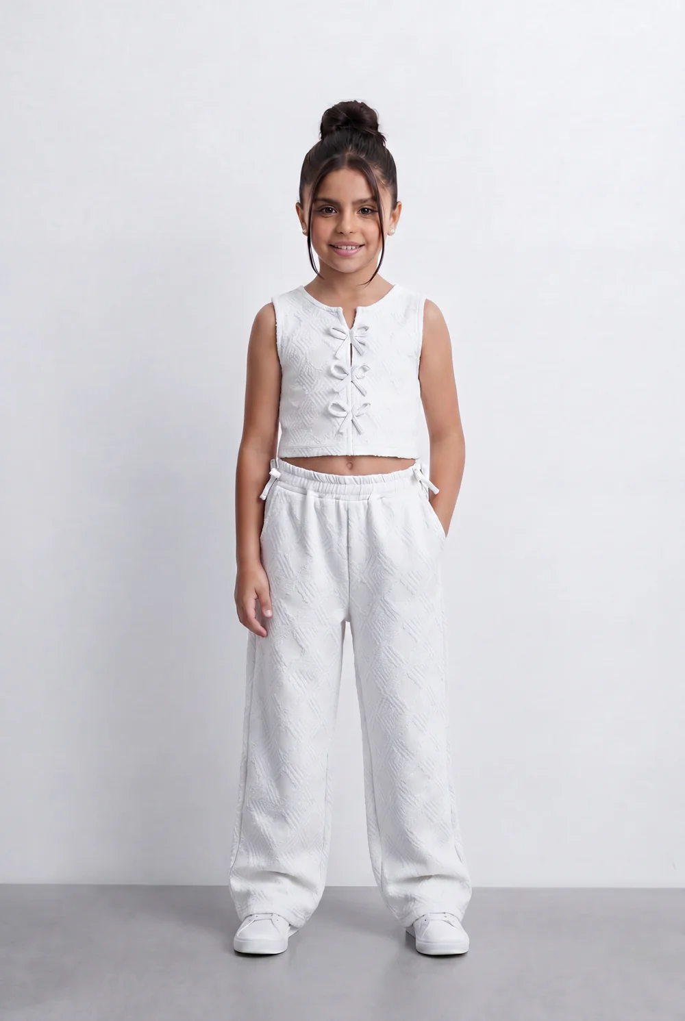 Girl's Tomato Store Textured Co-Ord Set Sleeveless Front Bow Tie Details Elastic Waistband Outfit - Image 5