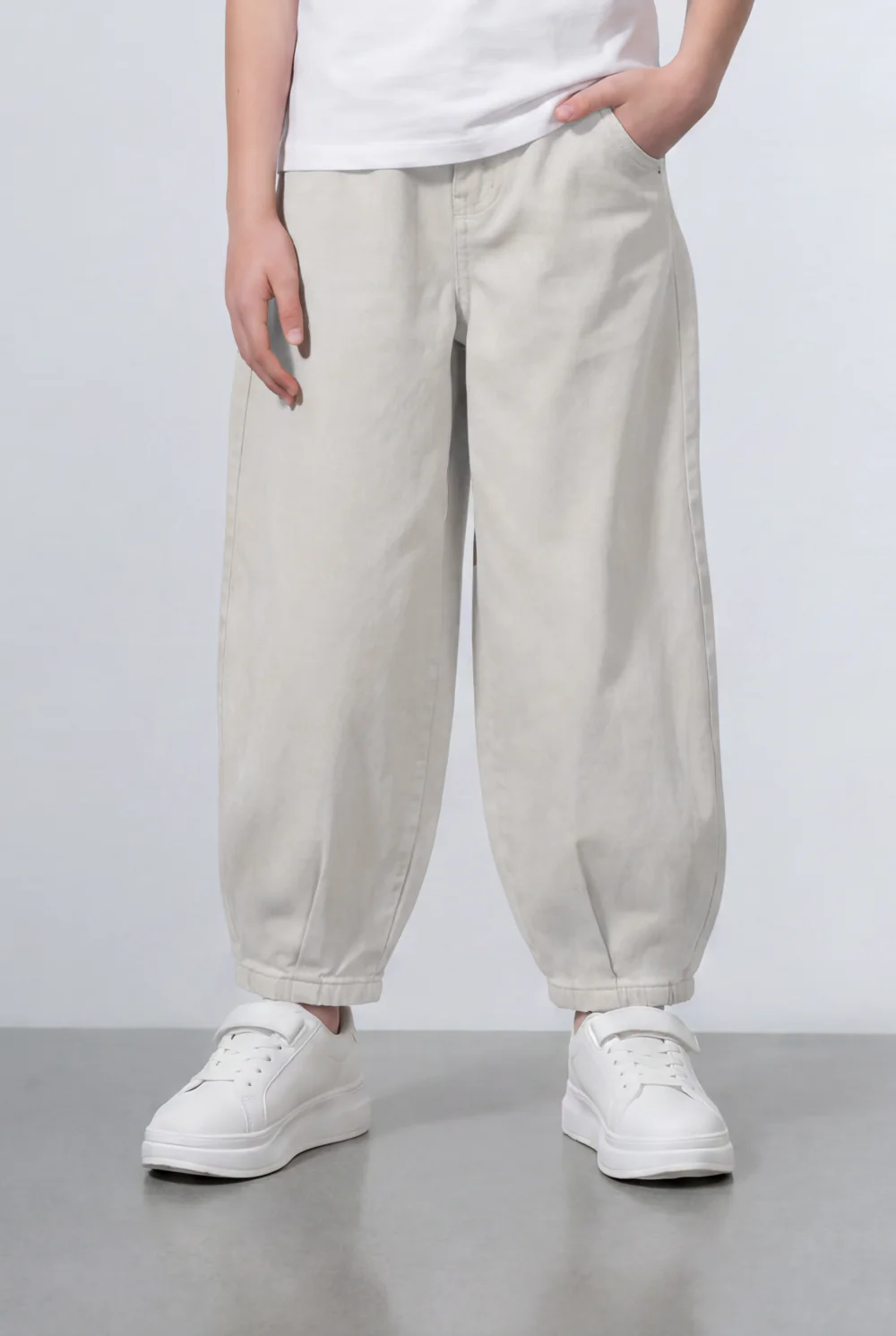 Girl's Tomato Store Barrel Leg Jeans Pants Curved Boyfriend Fit Silhouette High Rise Waist - Image 17