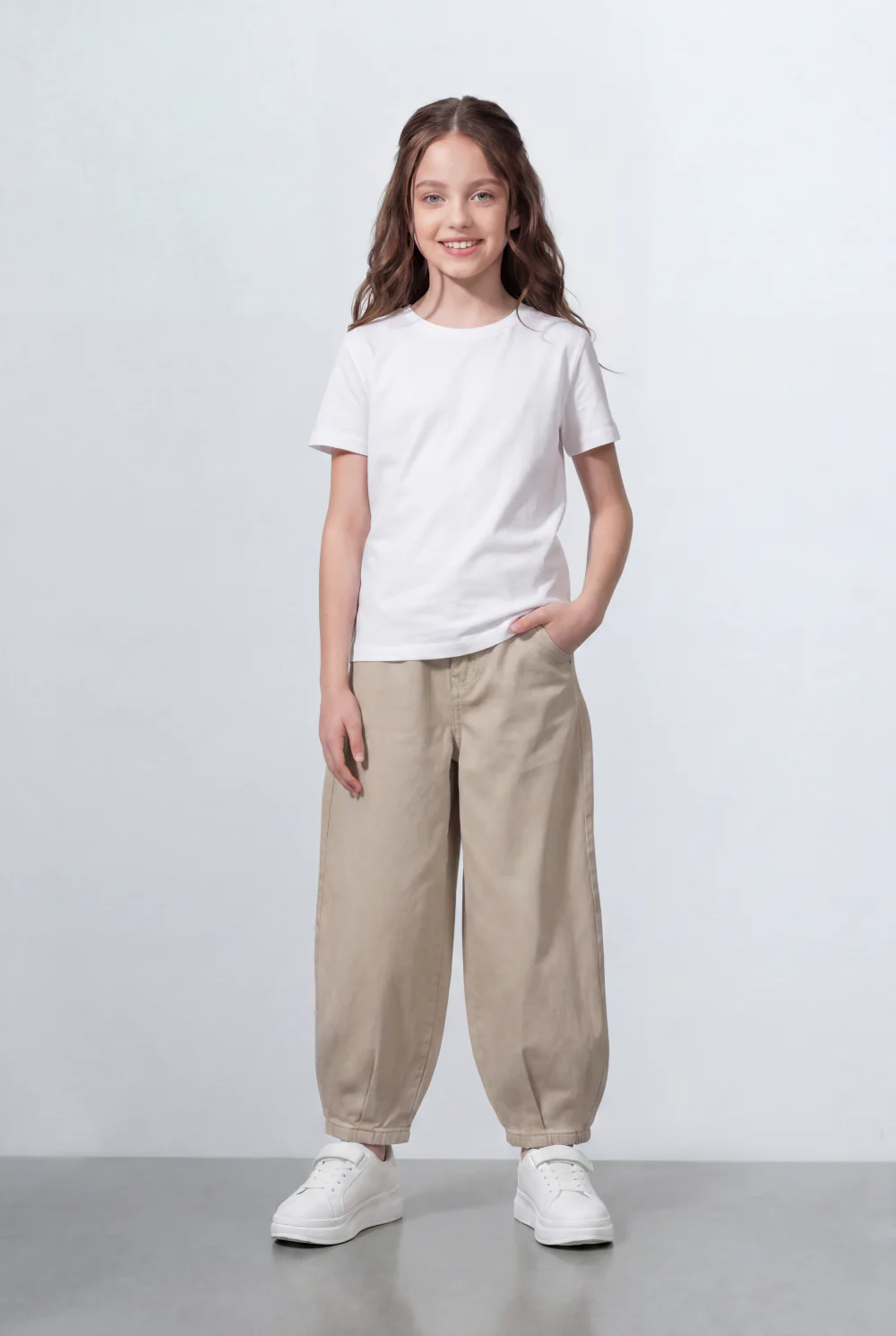 Girl's Tomato Store Barrel Leg Jeans Pants Curved Boyfriend Fit Silhouette High Rise Waist - Image 3