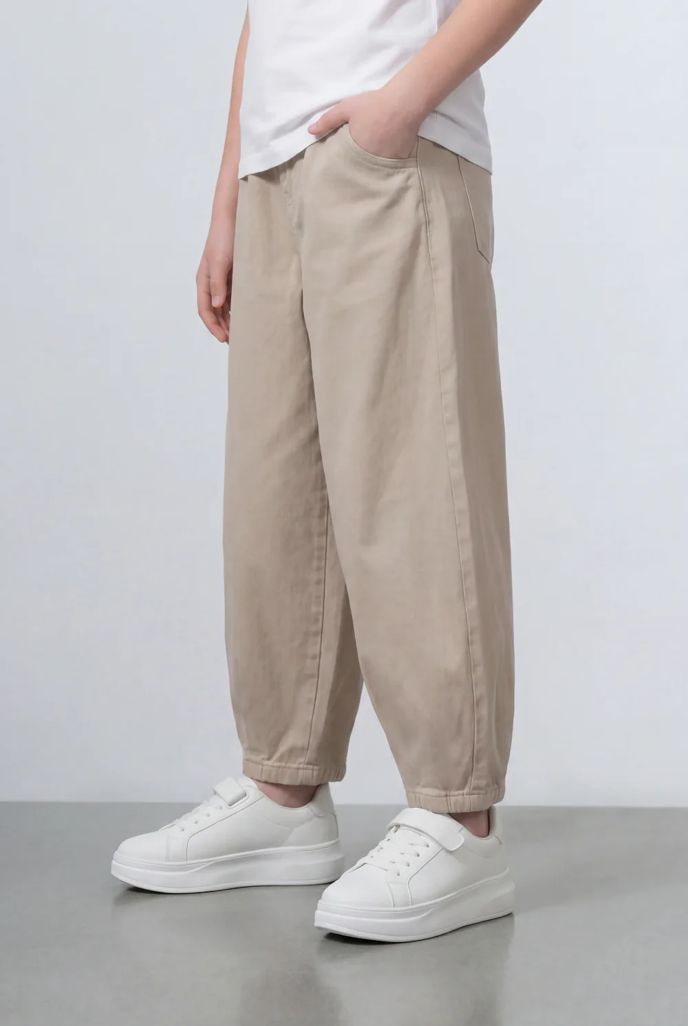 Girl's Tomato Store Barrel Leg Jeans Pants Curved Boyfriend Fit Silhouette High Rise Waist - Image 4