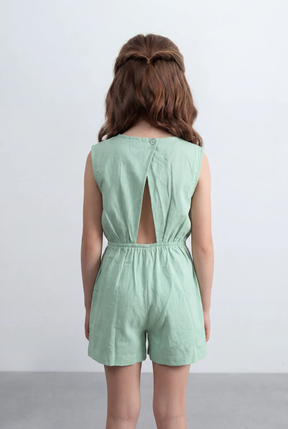 Girl's Tomato Store Sleeveless Romper Front Bow Detail Elastic Waist Shape Open Back Jumpsuit - Image 2