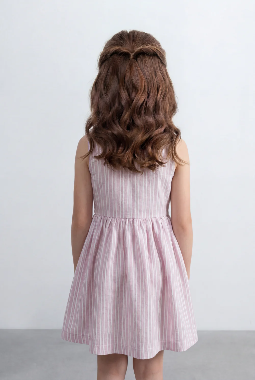 Girl's Tomato Store Stripe Dress Vertical Line Pattern Front Button Detail Sleeveless Design Gathered Waist Flared Skirt Shape - Image 2
