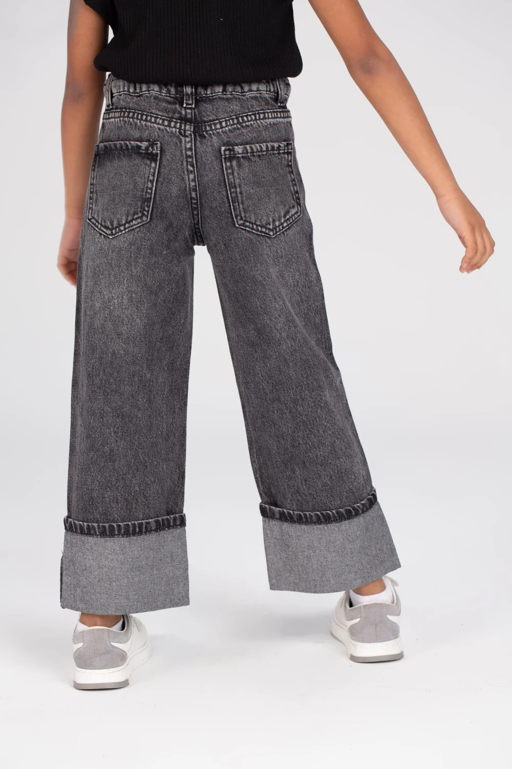 Girl's Used Details Wide Leg Jeans Pants With A Unique Cut - Image 5