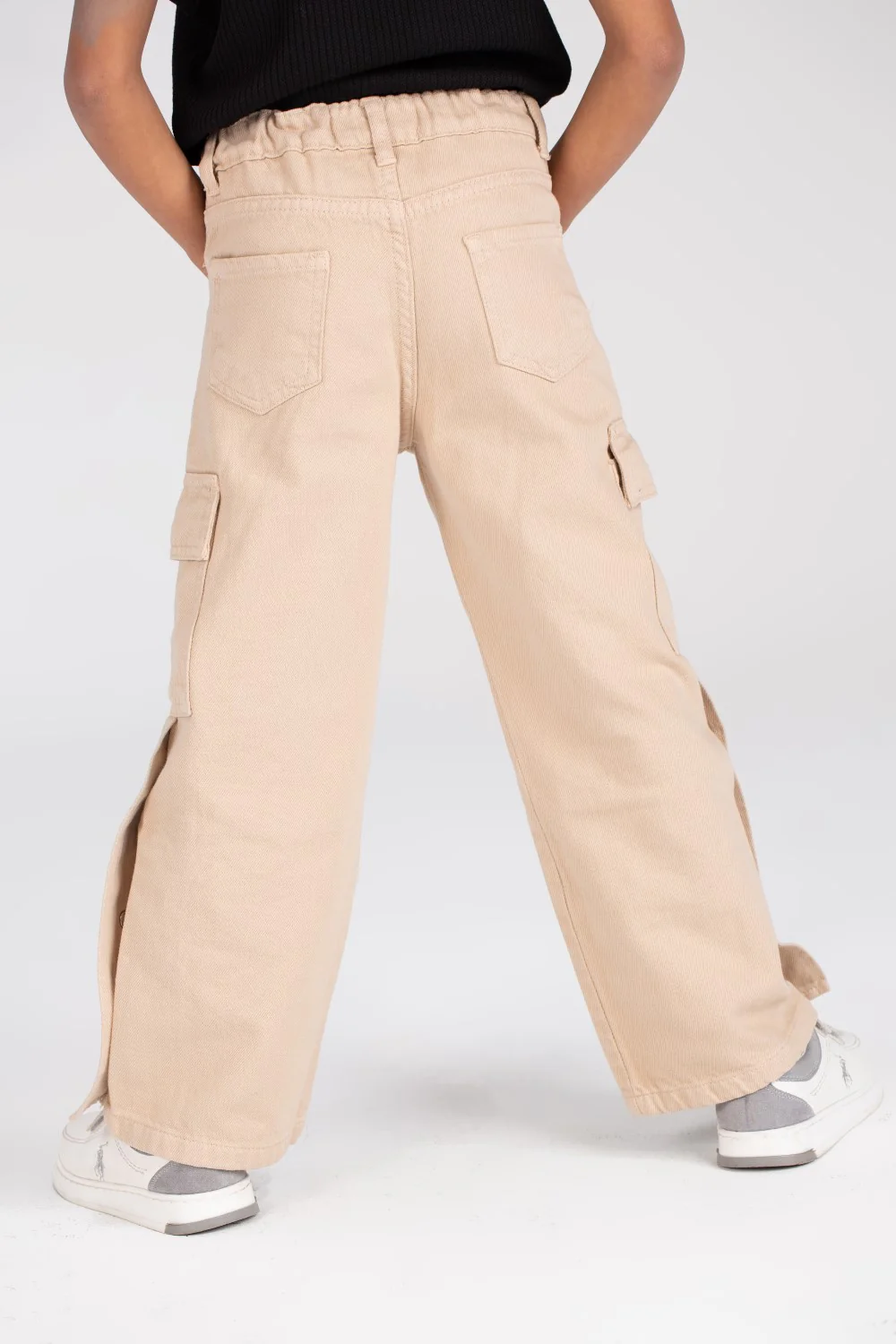 Girl's Used Details Wide Leg Style Gabardines Pants With Unique Cut - Image 2
