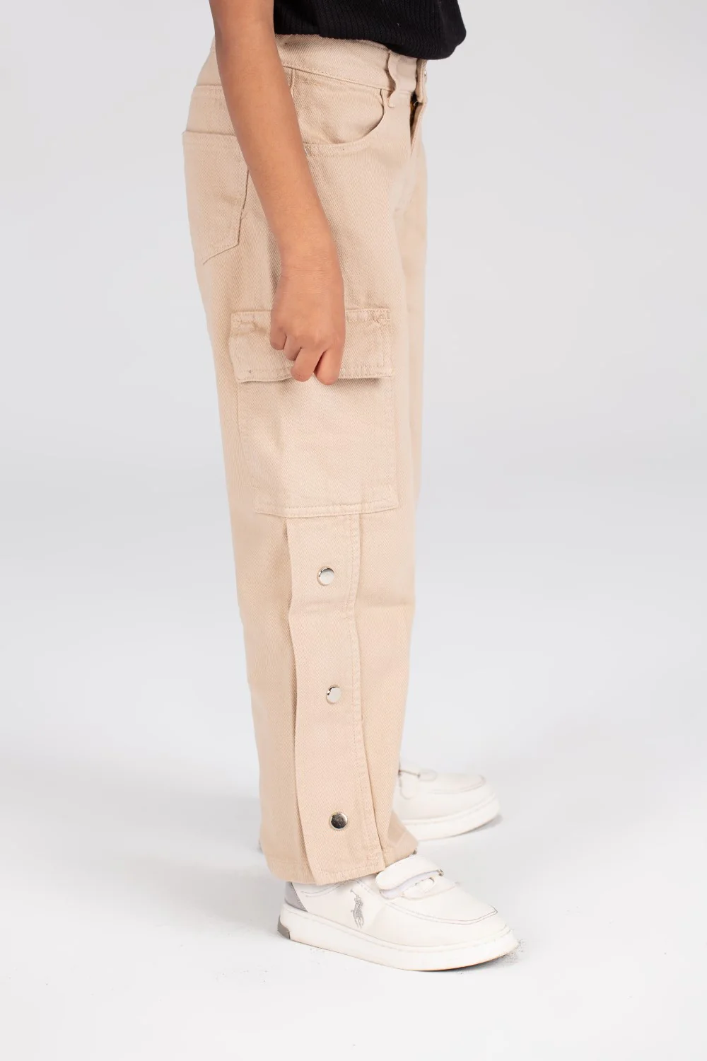Girl's Used Details Wide Leg Style Gabardines Pants With Unique Cut - Image 3