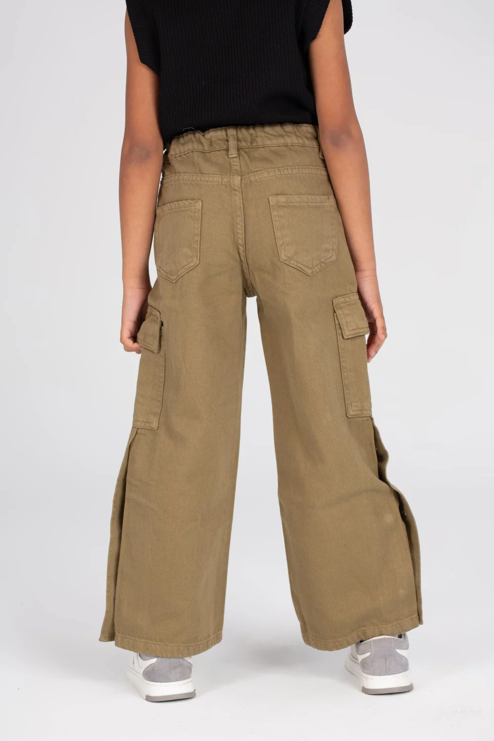 Girl's Used Details Wide Leg Style Gabardines Pants With Unique Cut - Image 6