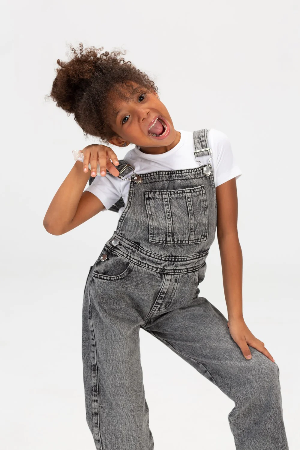Girls Used Slouchy Jeans Jumpsuit With A Bow Tie At The Back And A Modern Cut - Image 10