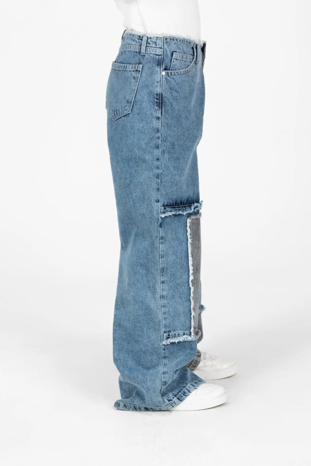 Girl's Wide Leg Half And Half Jeans Pants In A Modern Design - Image 3