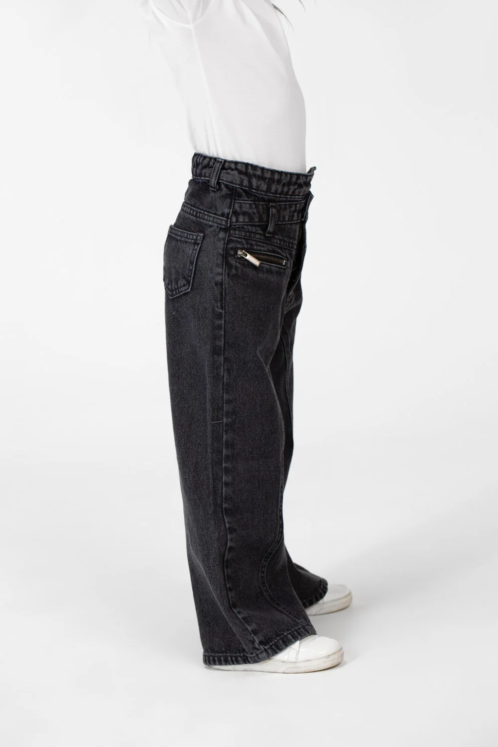 Girl's Wide Leg Jeans Pants With A Modern Side Zipper Pocket - Image 3