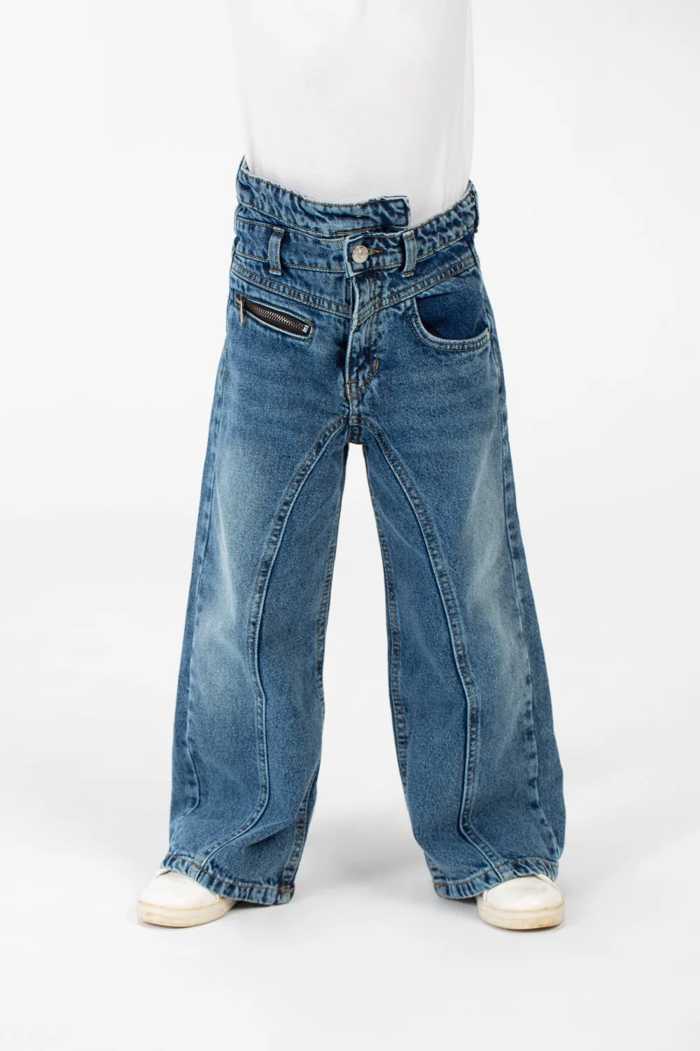Girl's Wide Leg Jeans Pants With A Modern Side Zipper Pocket - Image 5