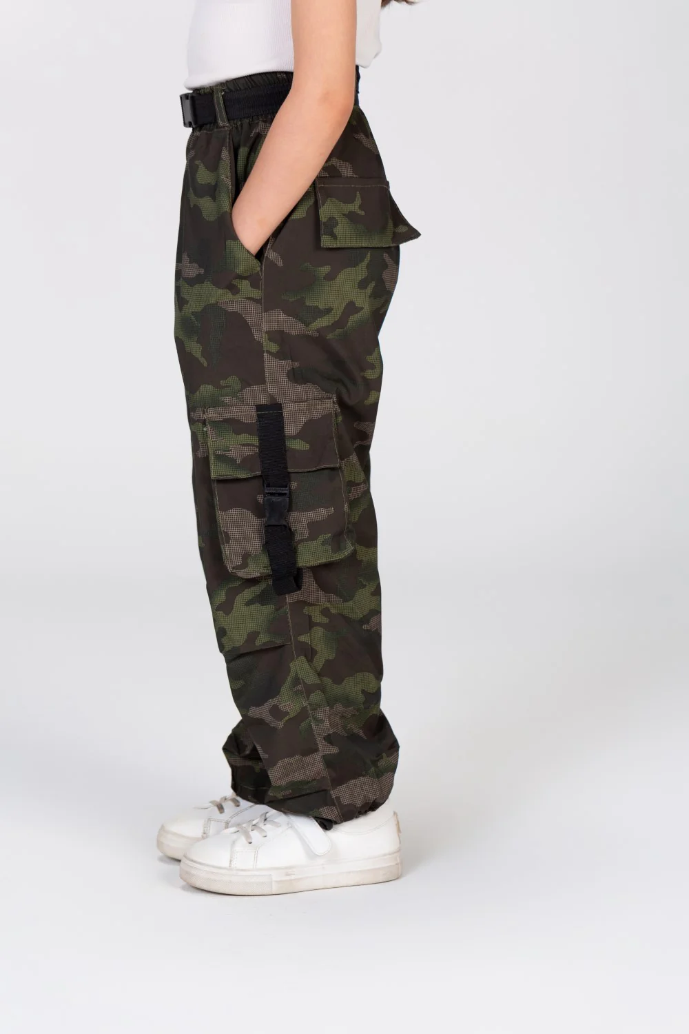 Girls Wide Leg Waterproof Trousers With A Belt At The Waist And Pockets In A Modern Fit - Image 10