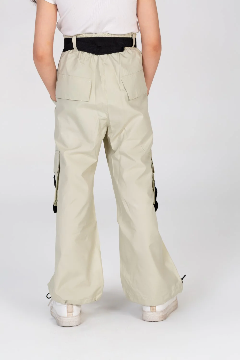 Girls Wide Leg Waterproof Trousers With A Belt At The Waist And Pockets In A Modern Fit - Image 12