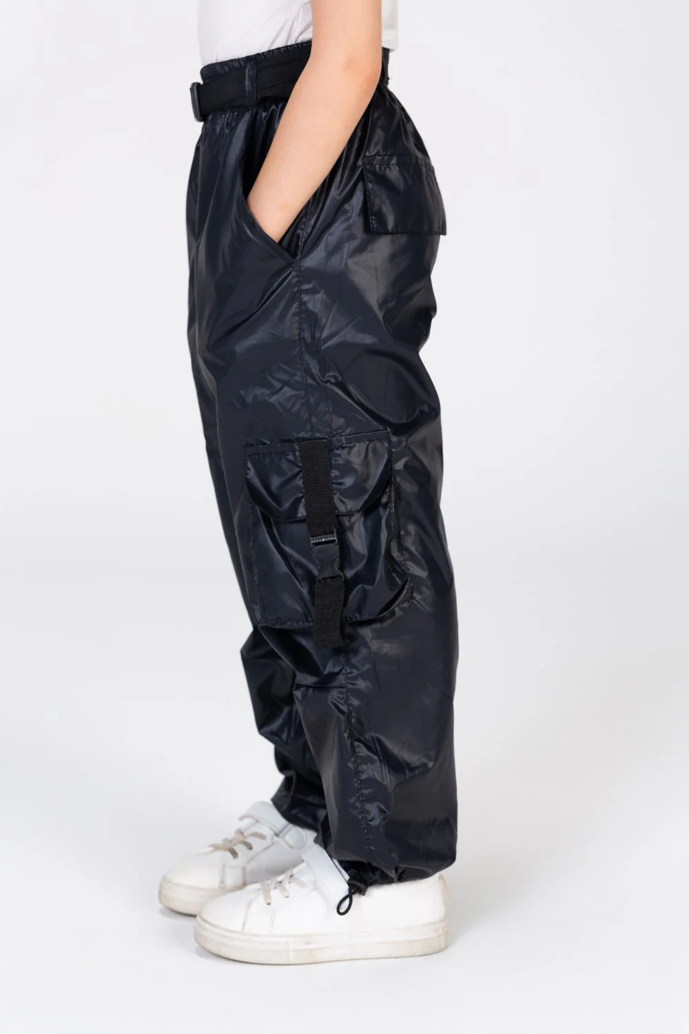 Girls Wide Leg Waterproof Trousers With A Belt At The Waist And Pockets In A Modern Fit - Image 3
