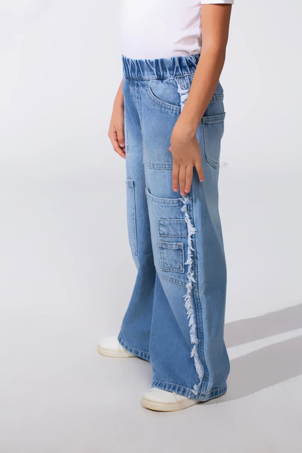 Girl's Wide-Leg With Comfy Elastic Waistband Detailed With Pockets Unique Frayed-Edge On Sides Casual Denim Jeans - Image 3